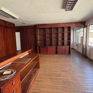 Alquilo Oficina Ciudad Vieja Con Garage