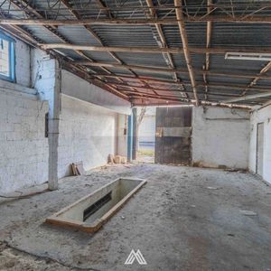 Venta De Depósito Y Apartamento 1 Dormitorio Pando
