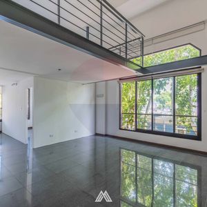 Venta De Loft Con Buenas Dimensiones En Buceo