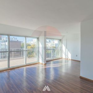 Venta  Penthouse 3 Dormitorios Pocitos Garaje