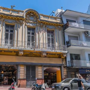 Venta Gran Local / Padrón Con 3 Unidades En Centro
