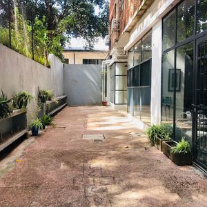 Venta Local Comercial En Pocitos, Con Renta