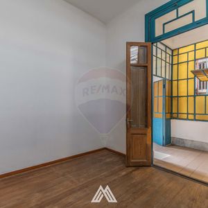 Venta Amplio Apto 5 Dormitorios En Centro