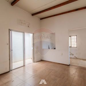 Venta Casa Dos Dormitorios Patio Y Garaje Cerrito