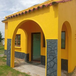 Amplio Terreno Con Construcción En Sauce