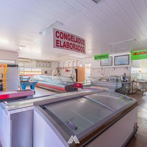 Venta De Local Comercial En Esquina La Foresta
