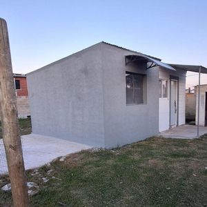 Alquiler Casa 1 Dormitorio Y Cochera En Pando