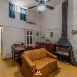 Venta De Casa Con 2 Dormitorios Y Fondo En Pando