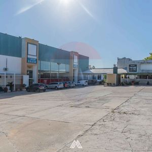 Venta Terreno Para Desarrollo En La Comercial