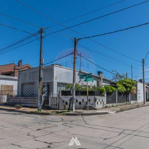 Venta De Casa En Pando Dos Dormitorios Y Garaje