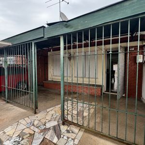 Venta De Casa En El Cerro Con 2 Dormitorios