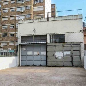 Alquiler Depósito En La Blanqueada Sobre Avenida