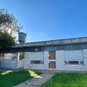 Venta De 2 Casas En Un Padrón C/renta-malvín Norte