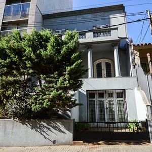 Venta Casa En Pocitos De 3 Dormitorios Y Garage