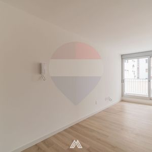 Alquiler Apartamento Cordon S. C/balcon A Estrenar
