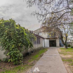 Venta Local, Gran Terreno, En La Comercial