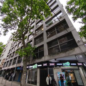 Venta De Cochera Cordón