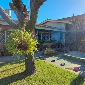 Venta Casa 2 Dormitorios Garge Galpon Solymar Sur