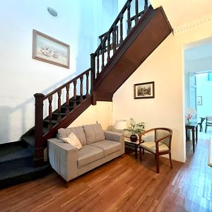 Venta Casa La Blanqueada 4 Dormitorios Y Garaje