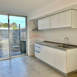 Alquiler De Casa C/ Garage En San Josè De Carrasco