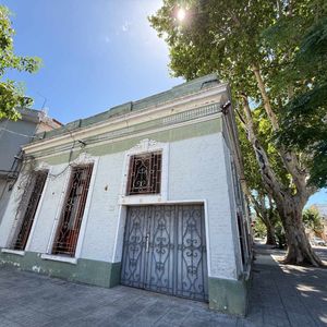 Venta Casa 2 Dormitorios - La Figurita - Cochera