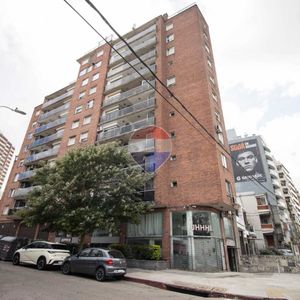 Venta Apto 4 Dormitorios, 3 Baños Y 2 Cocheras