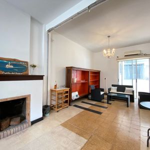 Casa Cinco Dormitorios Venta En Pocitos Con Renta
