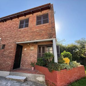Venta  Duplex 2 Dormitorios, Patio - Malvin Norte