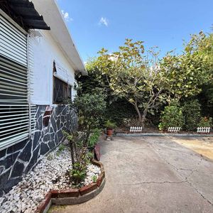 Venta Casa 2/3 Dormitorios, Frente -  Ituzaingo