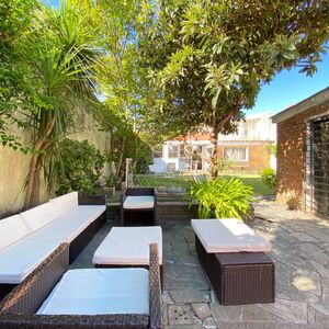 Venta Casa Malvin 4 Dormitorios, Fondo Y Barbacoa