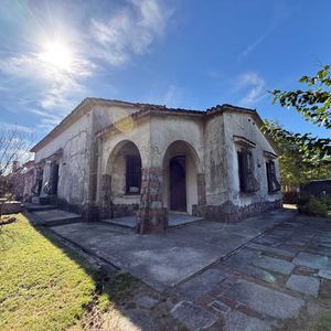 Venta Casa Con Jardín 6 Dormitorios Garage Peñarol
