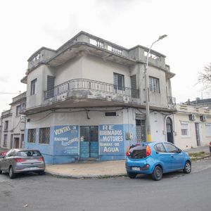 Venta Casa Y  2 Locales  La Comercial