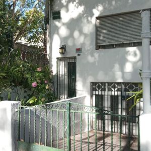 Casa De 4 Niveles En Pocitos A Reciclar