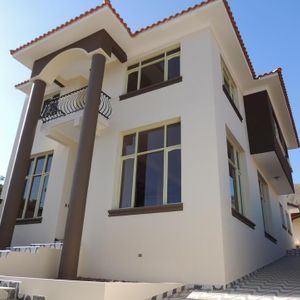 Vendo Linda Casa De 2 Plantas Sobre 410 M, Inmediaciones Del Mercado De Chilimarca