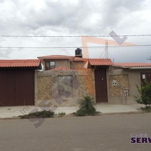 Casa En Venta De 2 Planta Con Un Departamento Auxiliar  Zona Imba