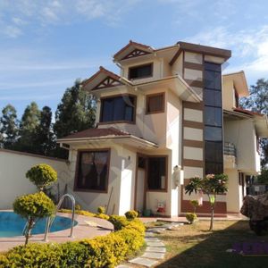 Hermosa Propiedad En Venta Zona Chiquicollo-  Final America Oeste