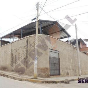 Casa De 3 Plantas En Venta Inmediaciones De Circunvalacion Hospital Montaño