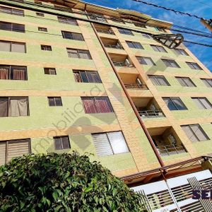 Departamento Con Tienda Sobre La  Av. Gabriel Rene Moreno Casi Av. Simon López