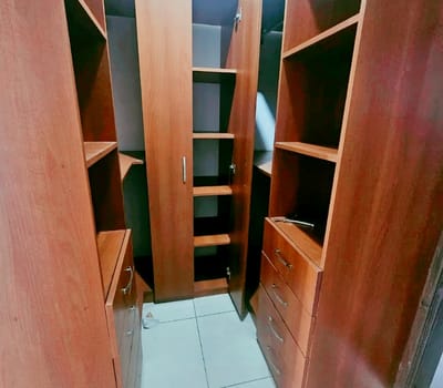 Casa Para Vivienda Y Negocio Sobre 4to Anillo Av. Alemana