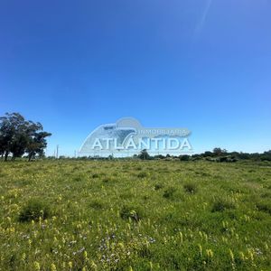 Venta De Hermoso Campo, A 5 Min De Atl Y Metros De Ruta 11. Inm Atlántida.