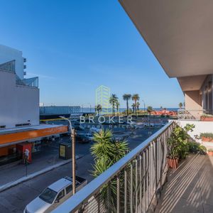 Venta Apartamento Pocitos 4 Dormitorios Mas Servicio Garage Rambla Vista Al Mar