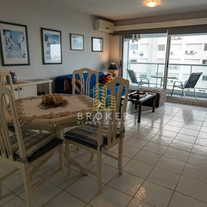 Venta  Departamento 1 Dormitorio En La Mansa Con Cochera