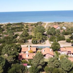 Oportunidad Venta Propiedad Y Terreno En La Costa De Canelones, Cerca De Punta Del Este, Uruguay.