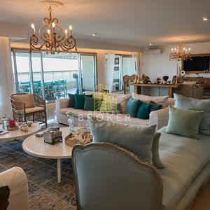 Venta Apartamento 4 Suites En Playa Brava En Edificio De Categoría Torre Lobos.
