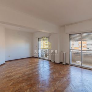 Venta Apartamento En El Centro Montevideo, 4 Dormitorios