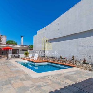 Venta Casa 3 Dormitorios Mas Servicio Y Piscina En Punta Gorda, Montevideo. Uruguay