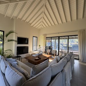 Alquiler Temporada De Increíble Casa De Diseño En Barrio Privado La Barra