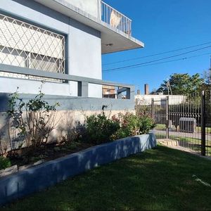 Venta Casa Ph 2 Dormitorios Garage, Mercado Modelo