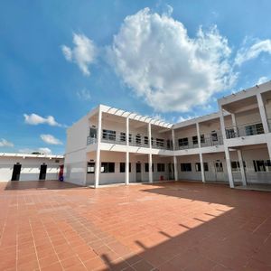 En Minero Se Vende Unidad Educativa