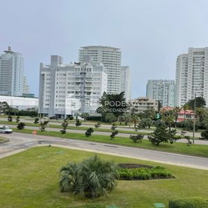 Apartamento En Venta En Mansa, Punta Del Este, 3 Dormitorios